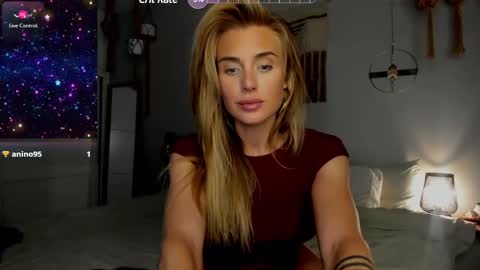 Selina Kyle online show from January 6, 5:30 am