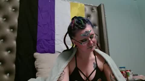 Siren of the Fae online show from December 4, 1:49 am