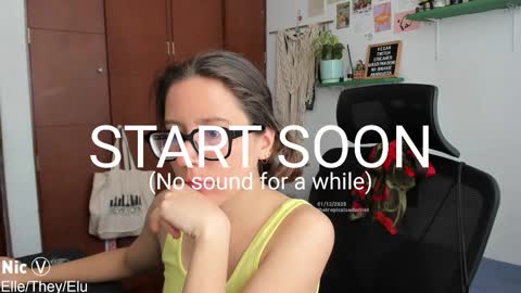 Nicole online show from December 1, 1:20 pm