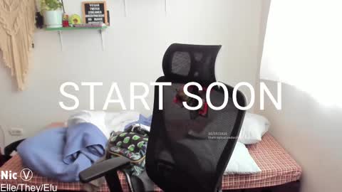 Nicole online show from September 25, 2:35 pm