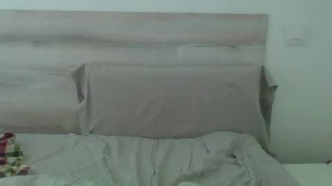 Scarf guy online show from February 14, 10:17 am