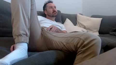 theuncutguy69 online show from October 3, 7:33 pm