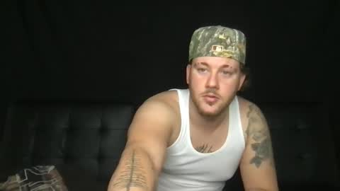 Snapshot of theviberoom chatting on September 16, 5:49 pm The Vibe Room online show from September 16, 5:49 pm