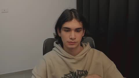 thiaan__ online show from February 21, 2:50 am