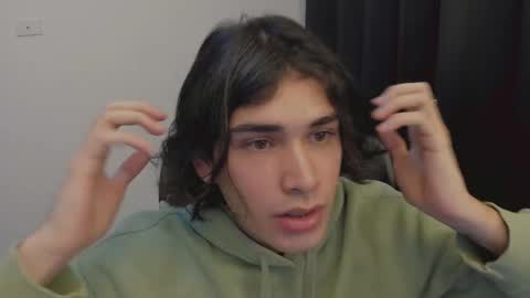 thiaan__ online show from March 11, 1:26 am