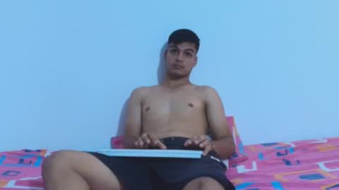 Snapshot of thiago__diaz chatting on October 29, 12:51 pm Thiago Diaz online show from October 29, 12:51 pm