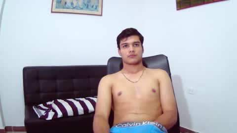 Snapshot of thiago__diaz chatting on January 25, 1:52 pm Thiago Diaz online show from January 25, 1:52 pm