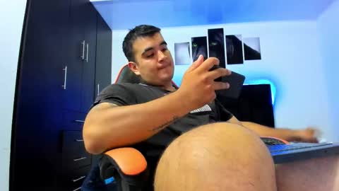 Thiago online show from November 11, 7:10 am