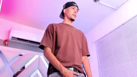 Thiago online show from July 11, 8:01 pm