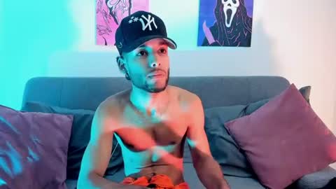 ThiagoFerreti online show from July 7, 6:47 am