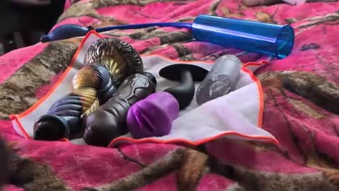 thiccbiggwett online show from November 18, 6:55 pm