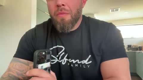 Snapshot of thiccbull12 chatting on January 26, 9:29 pm thiccbull12 online show from January 26, 9:29 pm