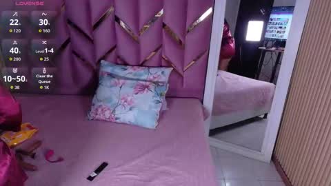 SOFIA online show from December 14, 11:49 am