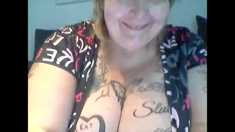 thickdarkangel online show from May 18, 12:55 pm
