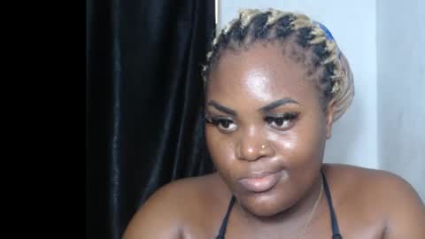 thickebonny0 online show from September 15, 7:54 am