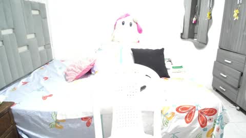 XIOMARA  online show from May 9, 4:07 am