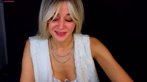 thief_of_hearts_ online show from October 5, 12:08 am