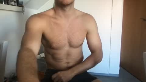 thierrinho8148 online show from January 1, 1:27 pm