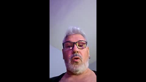 thierrypapineau online show from April 21, 1:53 am