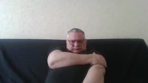 Thierrysymp online show from April 12, 4:44 pm