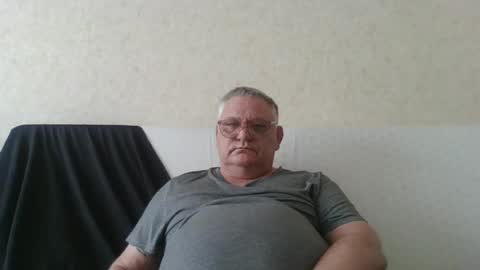 Thierrysymp online show from June 16, 3:49 pm