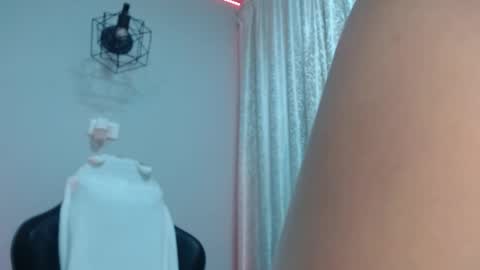 sara online show from April 21, 2:15 am