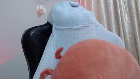 sara online show from December 21, 1:45 am