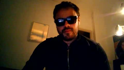 Thinking About This New Girl online show from November 17, 6:38 am