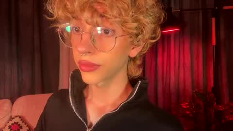 Damiano online show from April 29, 7:40 pm
