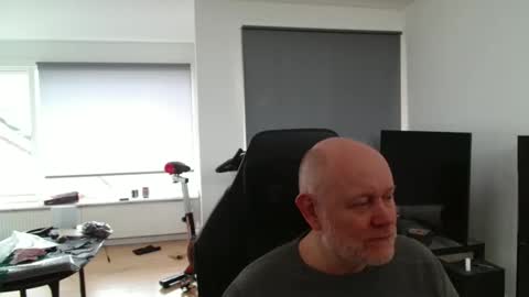 thomas315627 online show from April 14, 11:24 am