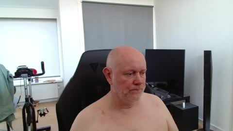 thomas806035 online show from July 17, 9:22 am