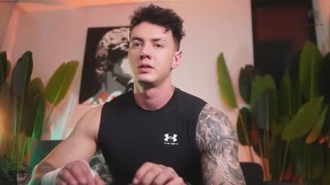 Thomas Falcon online show from November 25, 11:47 pm