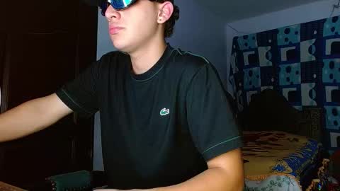 ---Thomas--- online show from November 4, 5:20 am