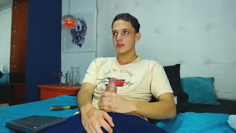 ---Thomas--- online show from April 10, 3:56 am