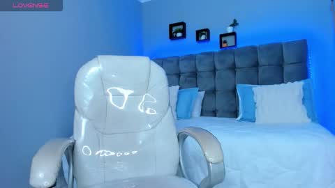 Thomas online show from December 19, 10:55 am