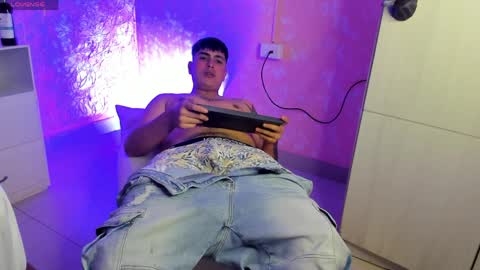 Thomas and Faon  online show from March 27, 5:46 am