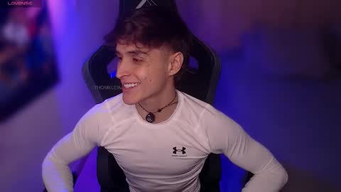 Thom Klein online show from October 7, 8:05 pm