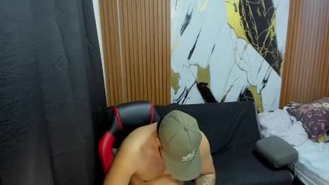 thomson_hot01 online show from January 15, 5:27 am