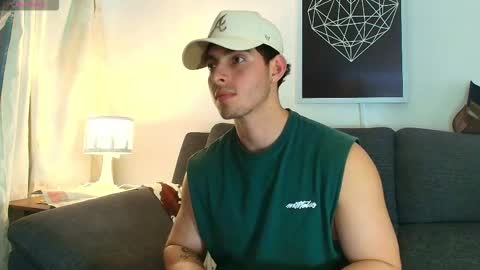 thomylov online show from December 17, 5:03 am