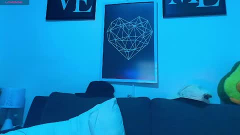 thomylov online show from April 19, 11:29 pm