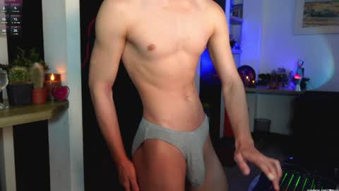   L e a n d e r   25OFF ON MY OF online show from April 14, 3:48 pm