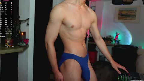   L e a n d e r   25OFF ON MY OF online show from May 28, 3:21 pm