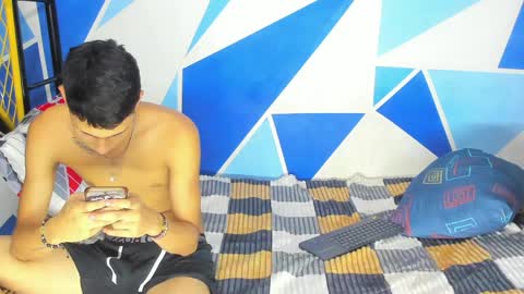 thr33sbroth3rs online show from April 6, 4:46 am