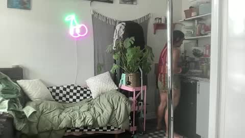 throatyygoat online show from October 1, 4:39 pm