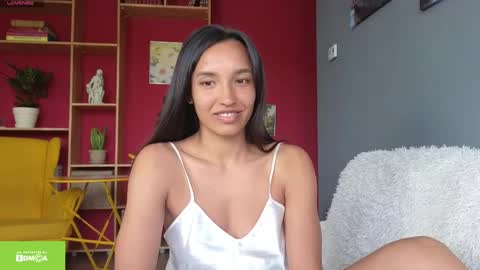 tia_j online show from April 22, 3:19 pm