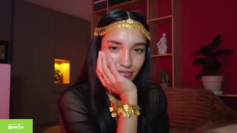 tia_j online show from December 13, 7:53 pm