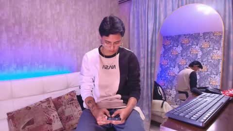   online show from May 11, 3:24 am