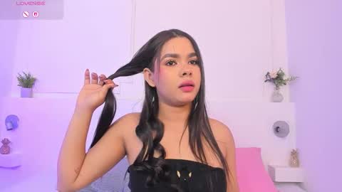 tianaglow4 online show from February 9, 11:14 am