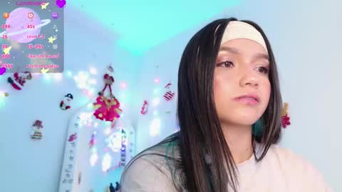 Tiana Le online show from November 19, 5:29 am