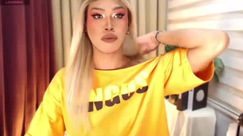 Sam online show from March 6, 5:56 pm